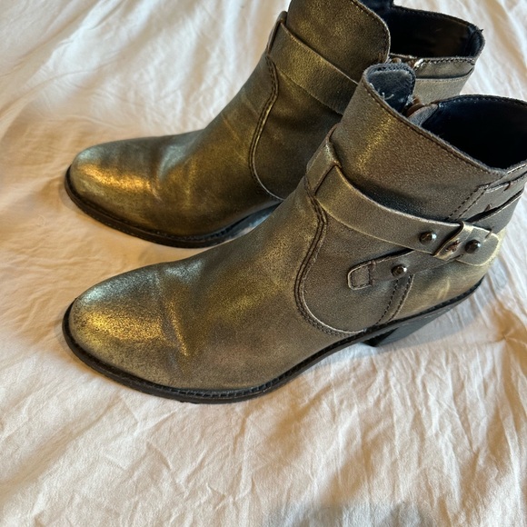 Otbt metallic gold boots • bexar • size 8.5 - Picture 3 of 3